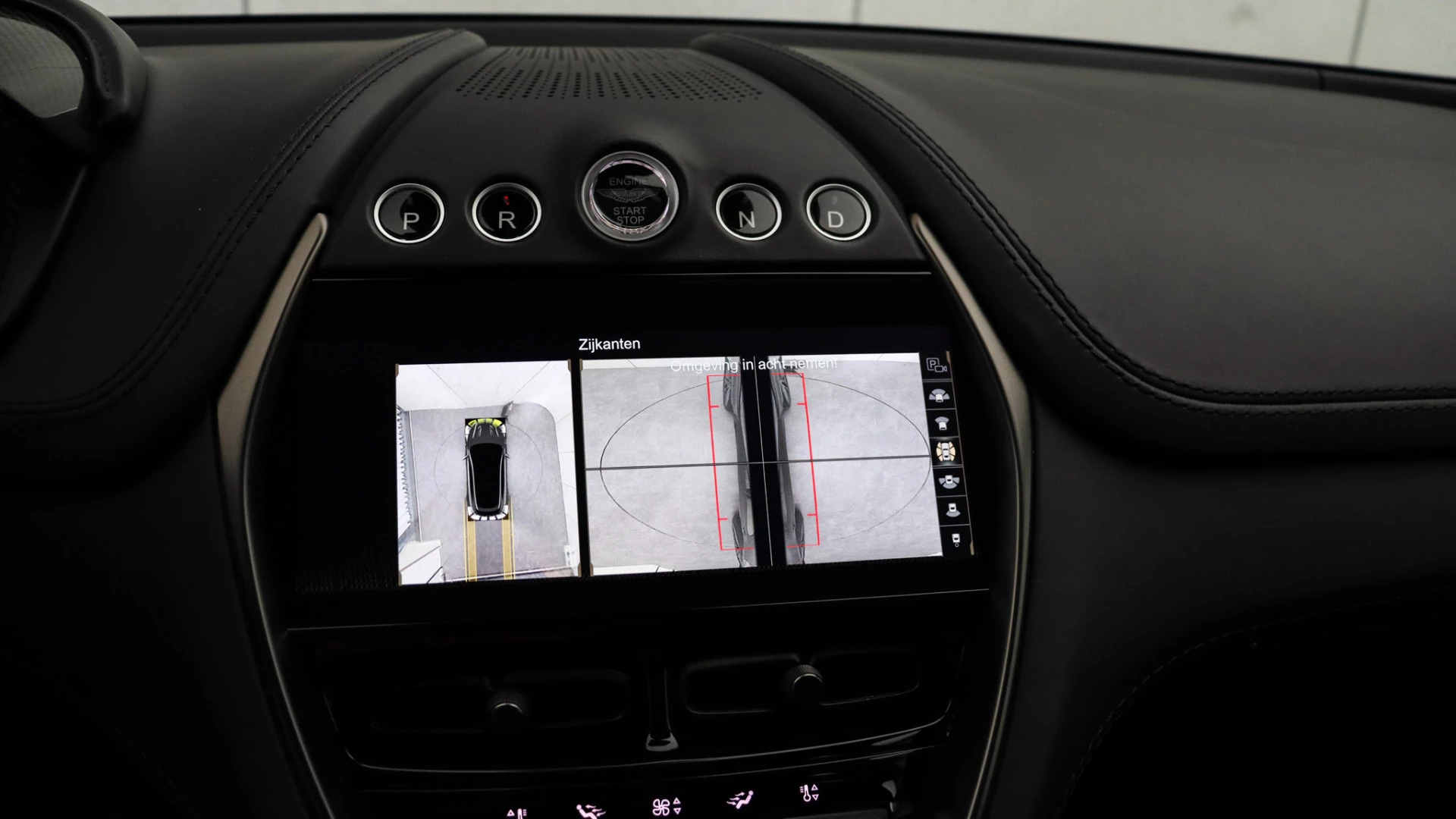 Hoofdafbeelding Aston Martin DBX