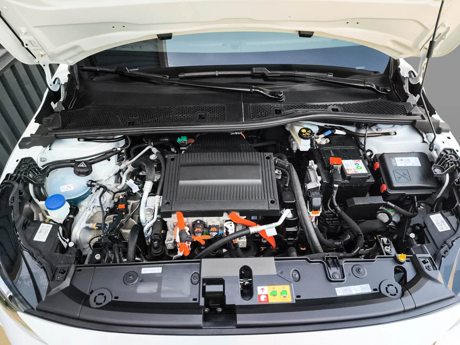 Hoofdafbeelding Peugeot e-208