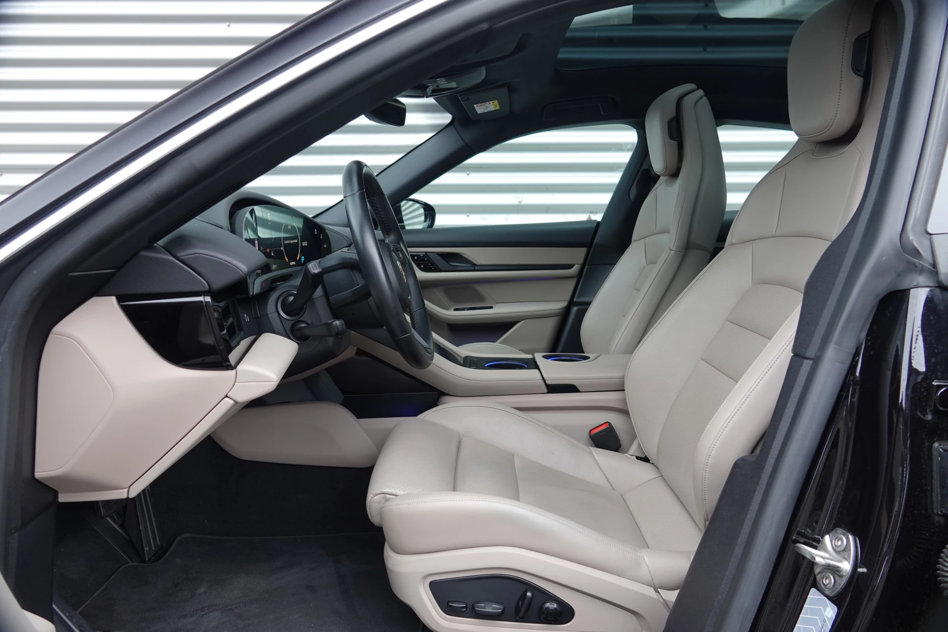 Hoofdafbeelding Porsche Taycan