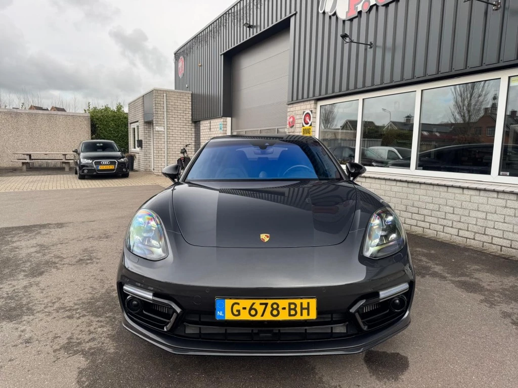Hoofdafbeelding Porsche Panamera