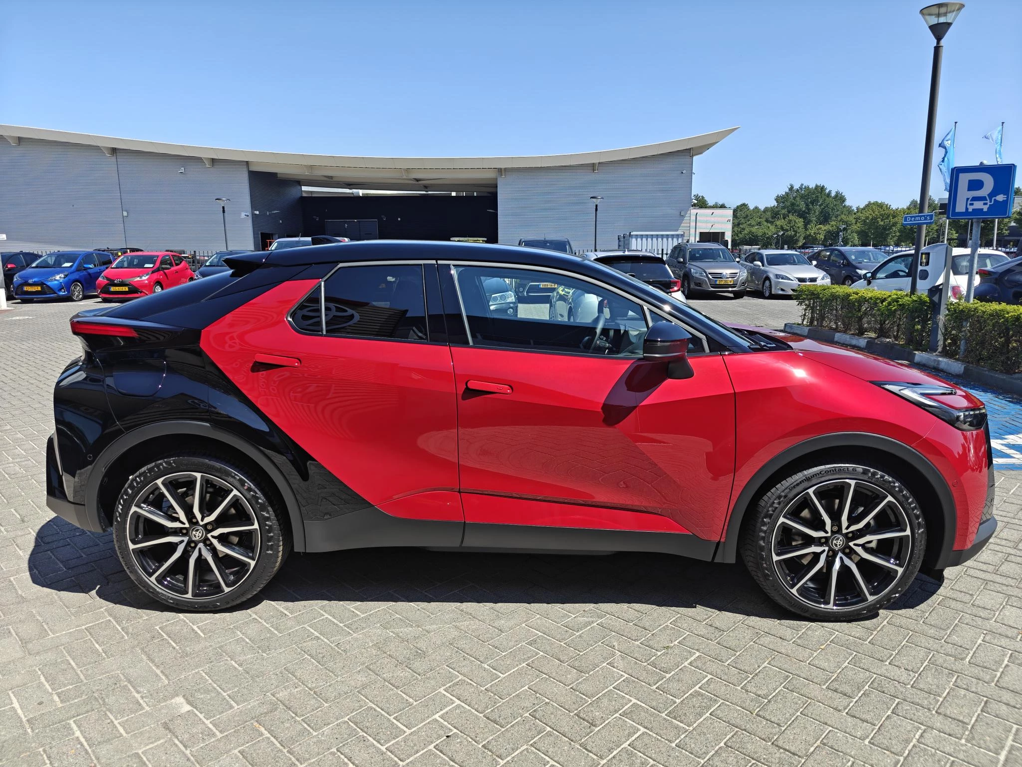 Hoofdafbeelding Toyota C-HR