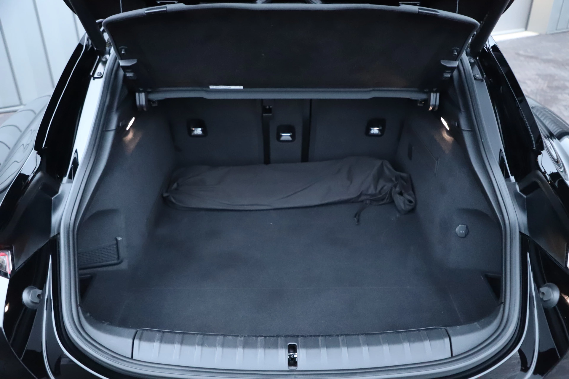 Hoofdafbeelding Porsche Taycan