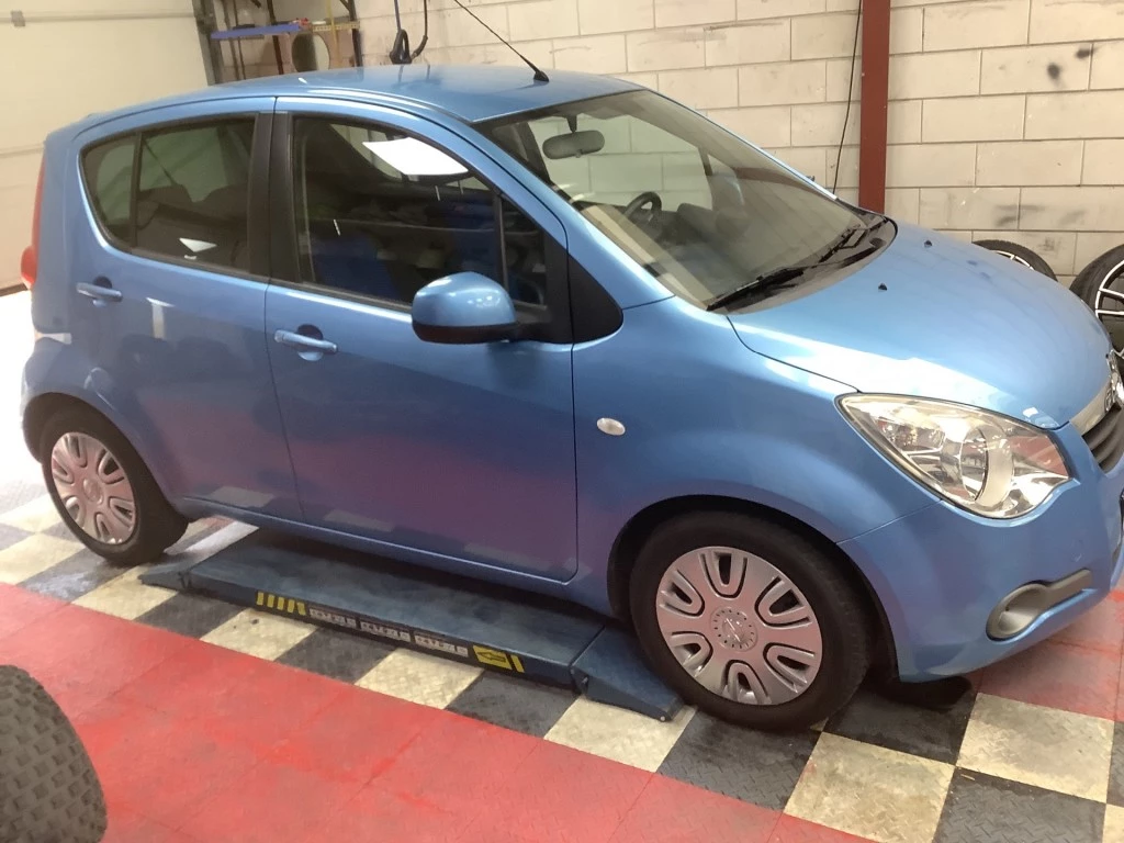 Hoofdafbeelding Opel Agila