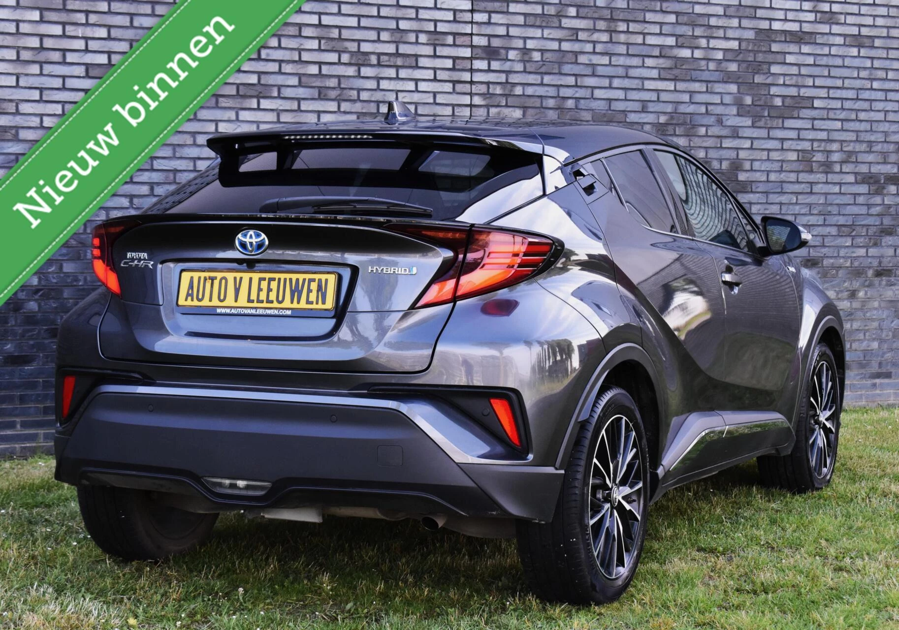 Hoofdafbeelding Toyota C-HR