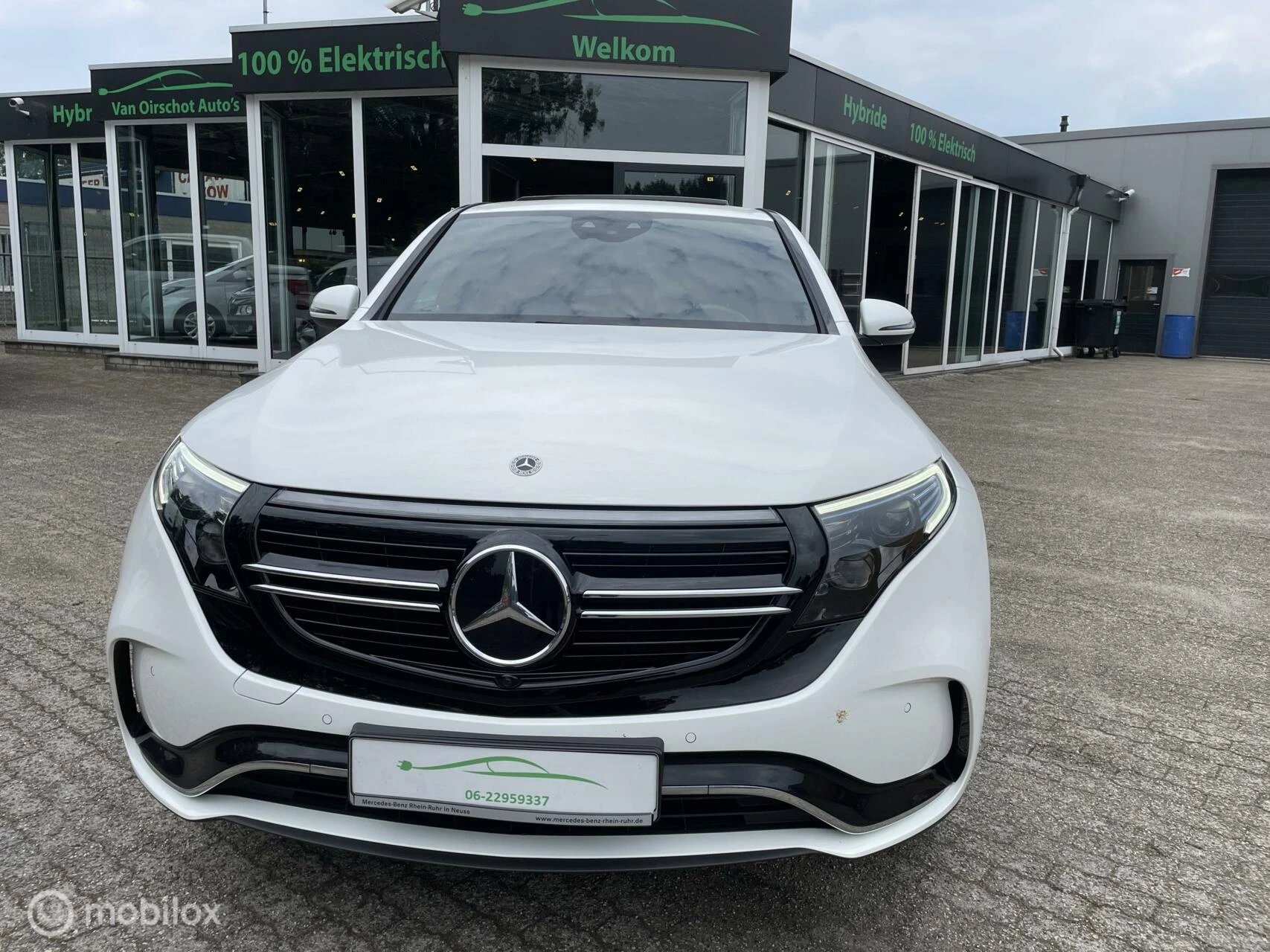 Hoofdafbeelding Mercedes-Benz EQC