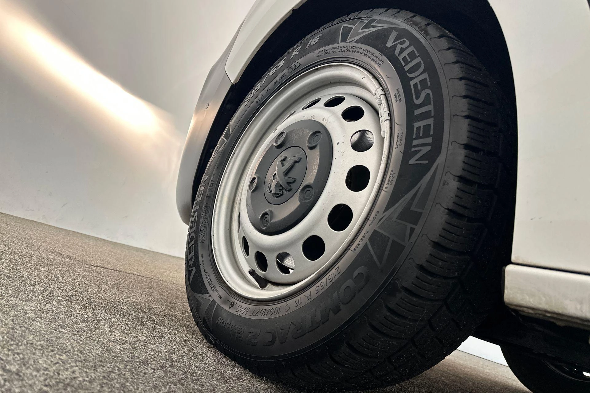 Hoofdafbeelding Peugeot Traveller
