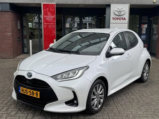 Toyota Yaris 1.5 HYBRID DYNAMIC STOEL/STUURVERW KEYLESS CLIMA AD-CRUISE APPLE/ANDROID 16'' LM-VELGEN CAMERA BLUETOOTH LED
