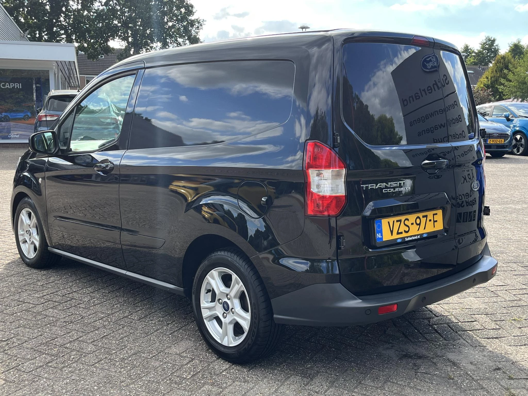 Hoofdafbeelding Ford Transit Courier