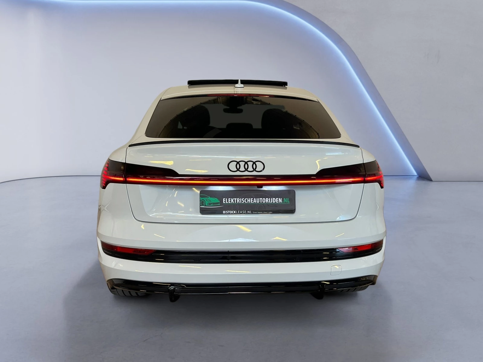 Hoofdafbeelding Audi e-tron