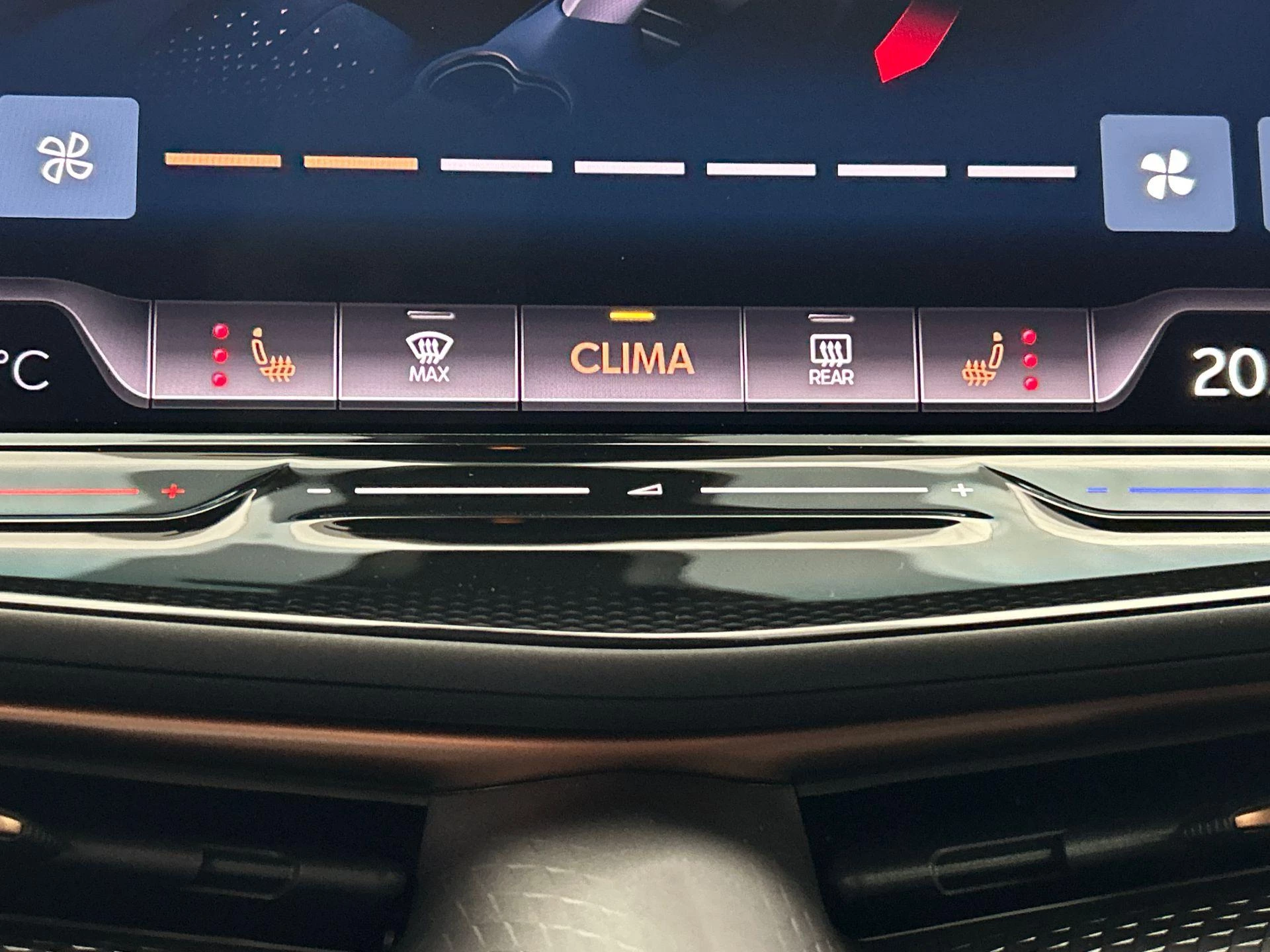 Hoofdafbeelding CUPRA Tavascan
