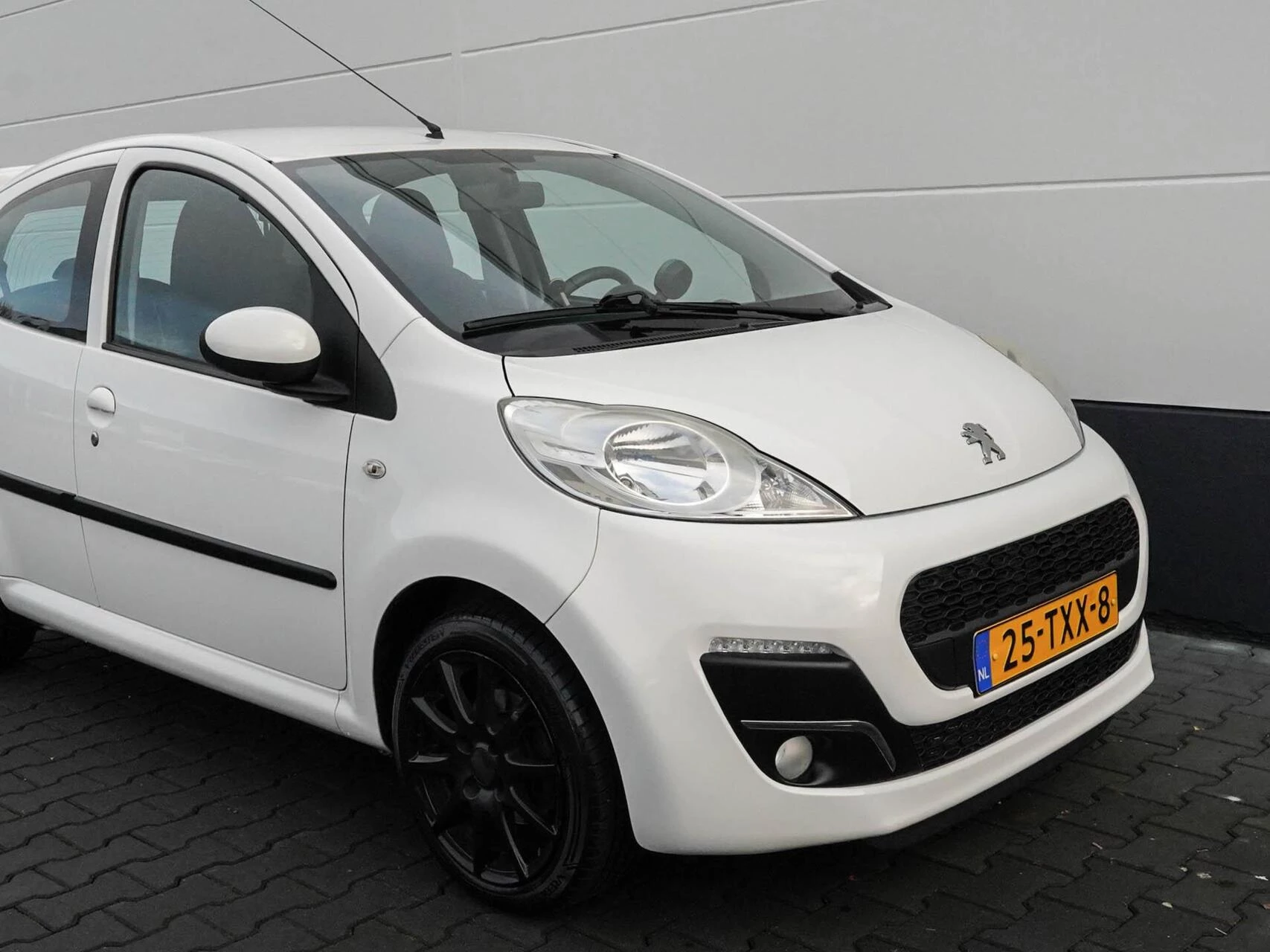 Hoofdafbeelding Peugeot 107