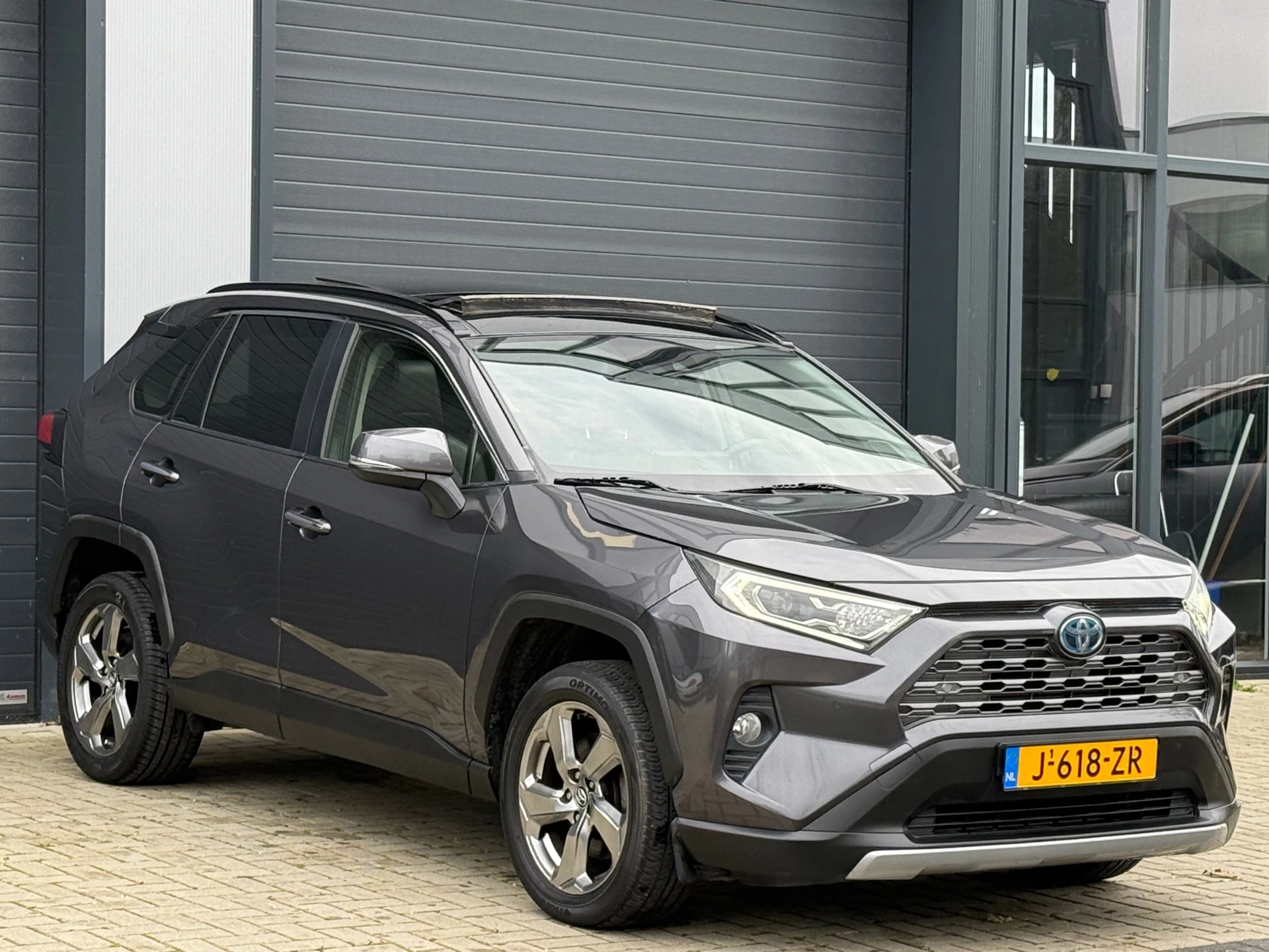 Hoofdafbeelding Toyota RAV4