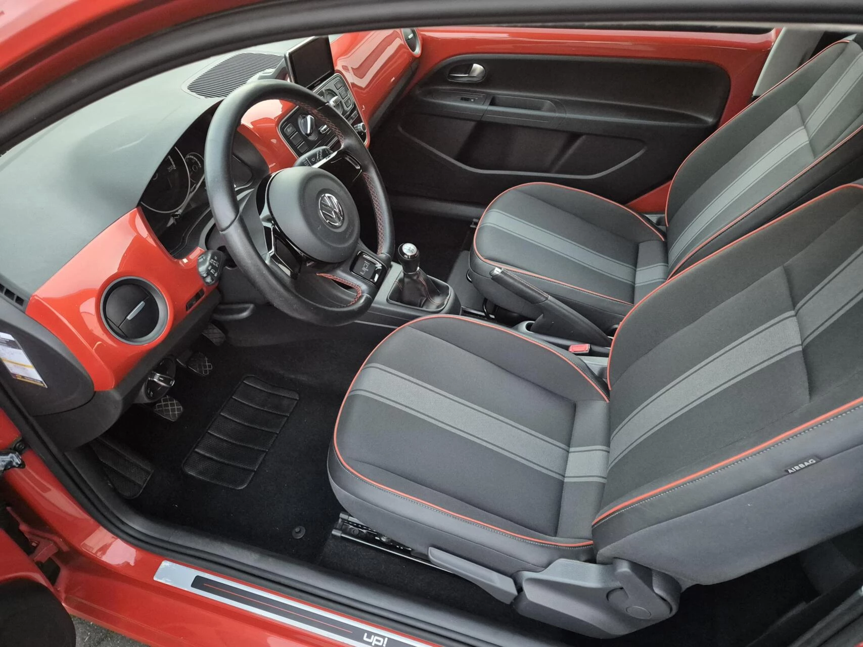 Hoofdafbeelding Volkswagen up!