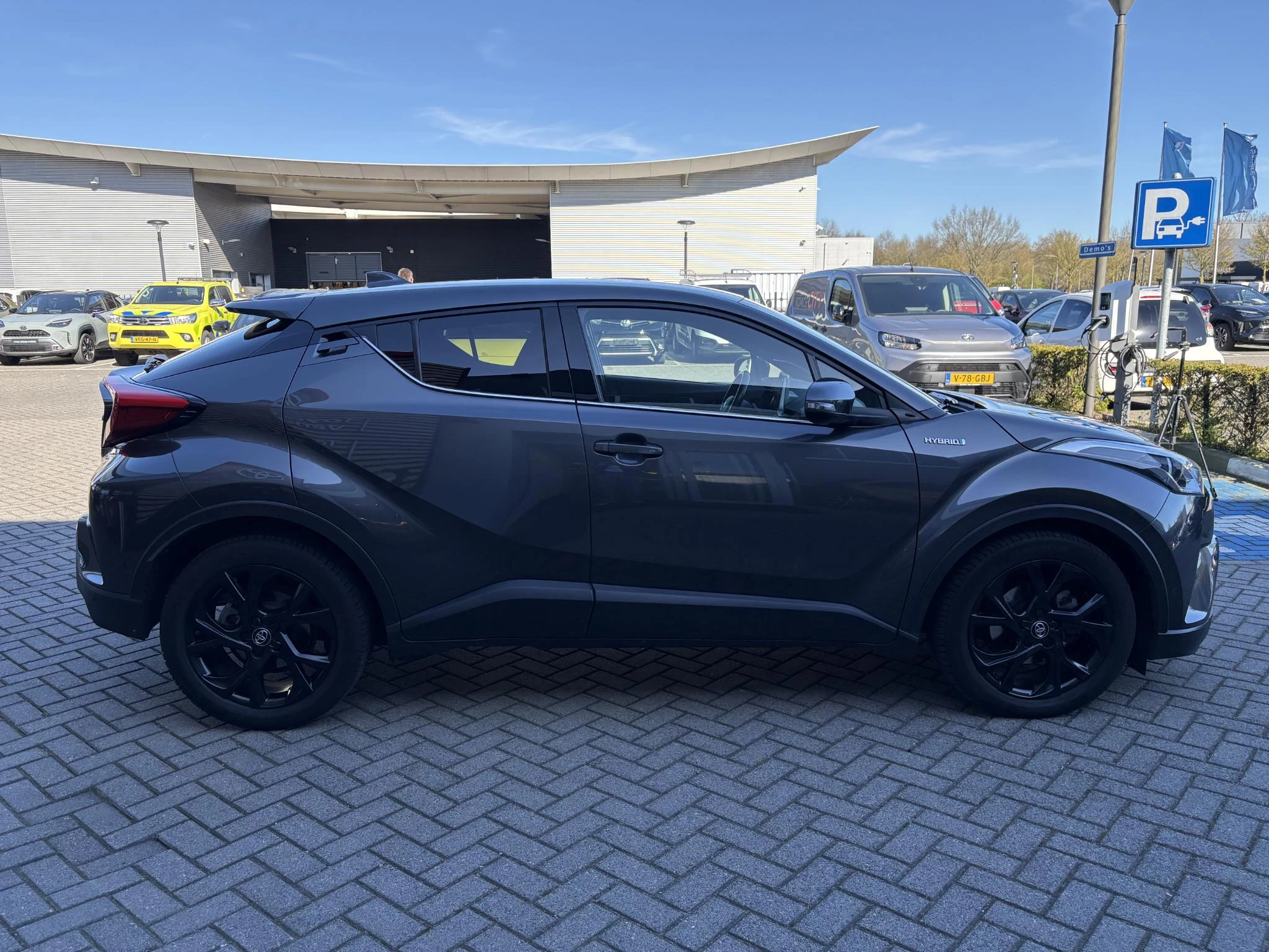 Hoofdafbeelding Toyota C-HR