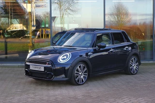 Hoofdafbeelding MINI 5-deurs MINI 5-deurs Mini 2.0 179 PK Automaat Cooper S MINI Yours, Panoramadak, Harmon/Kardon, Leder