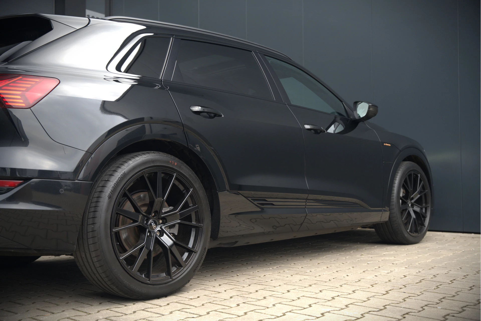 Hoofdafbeelding Audi e-tron