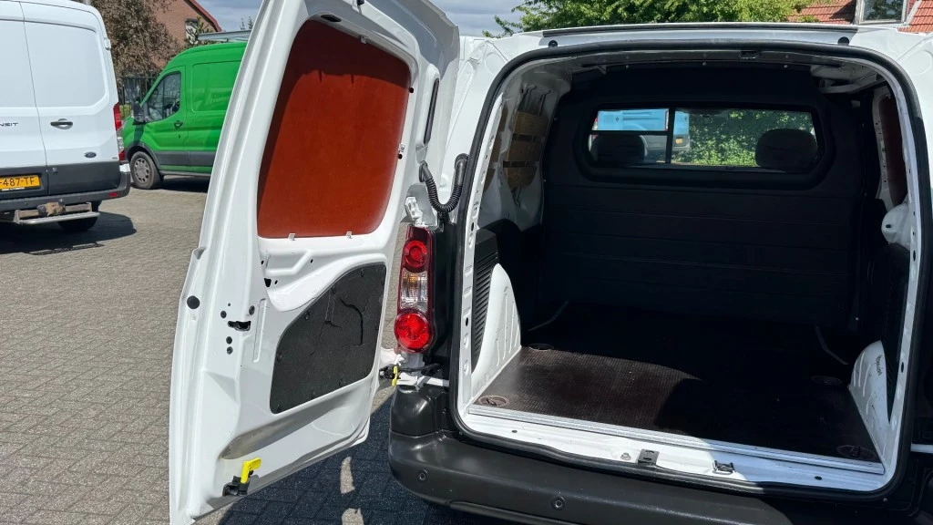 Hoofdafbeelding Peugeot Partner