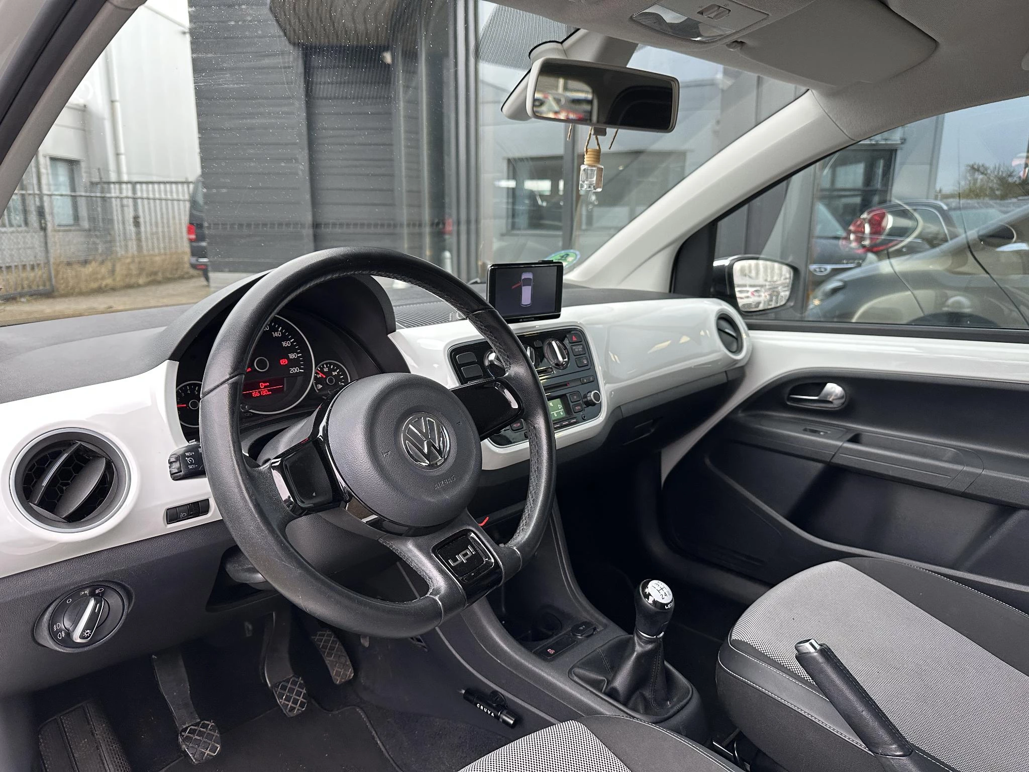 Hoofdafbeelding Volkswagen up!