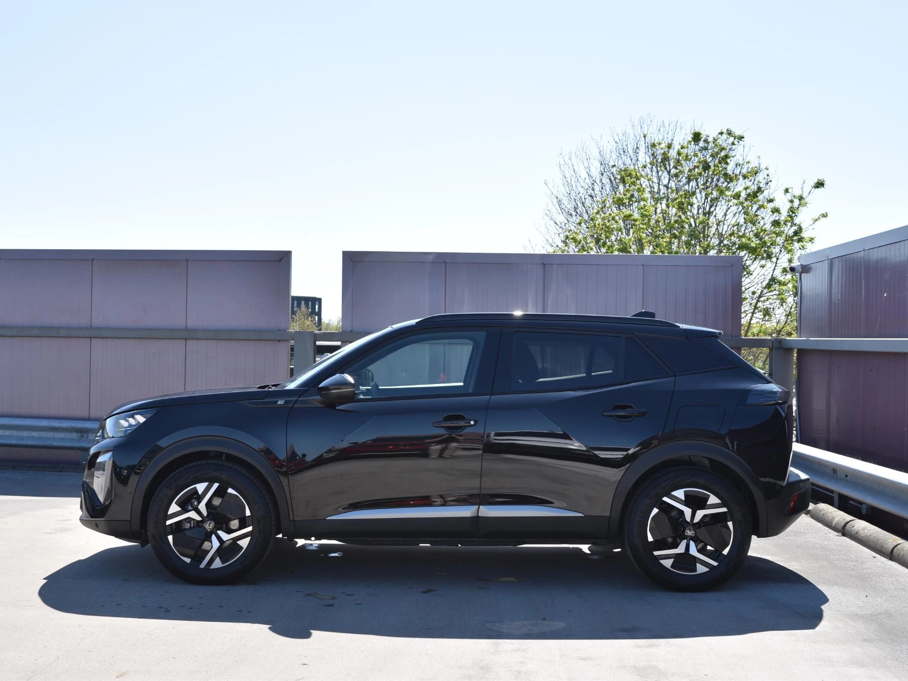 Hoofdafbeelding Peugeot e-2008