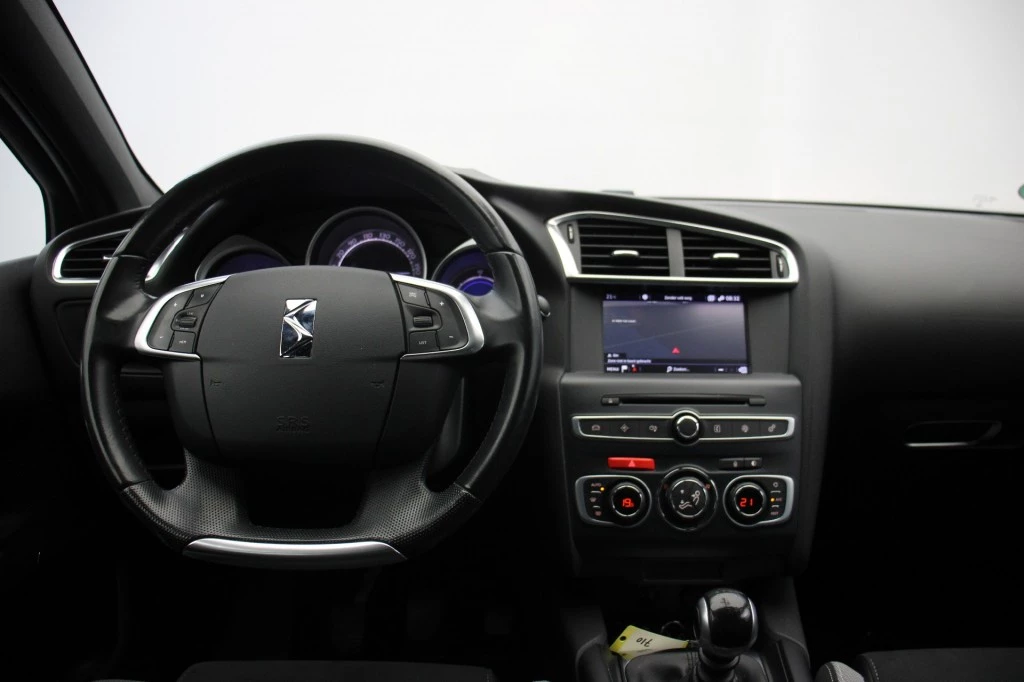 Hoofdafbeelding DS DS 4