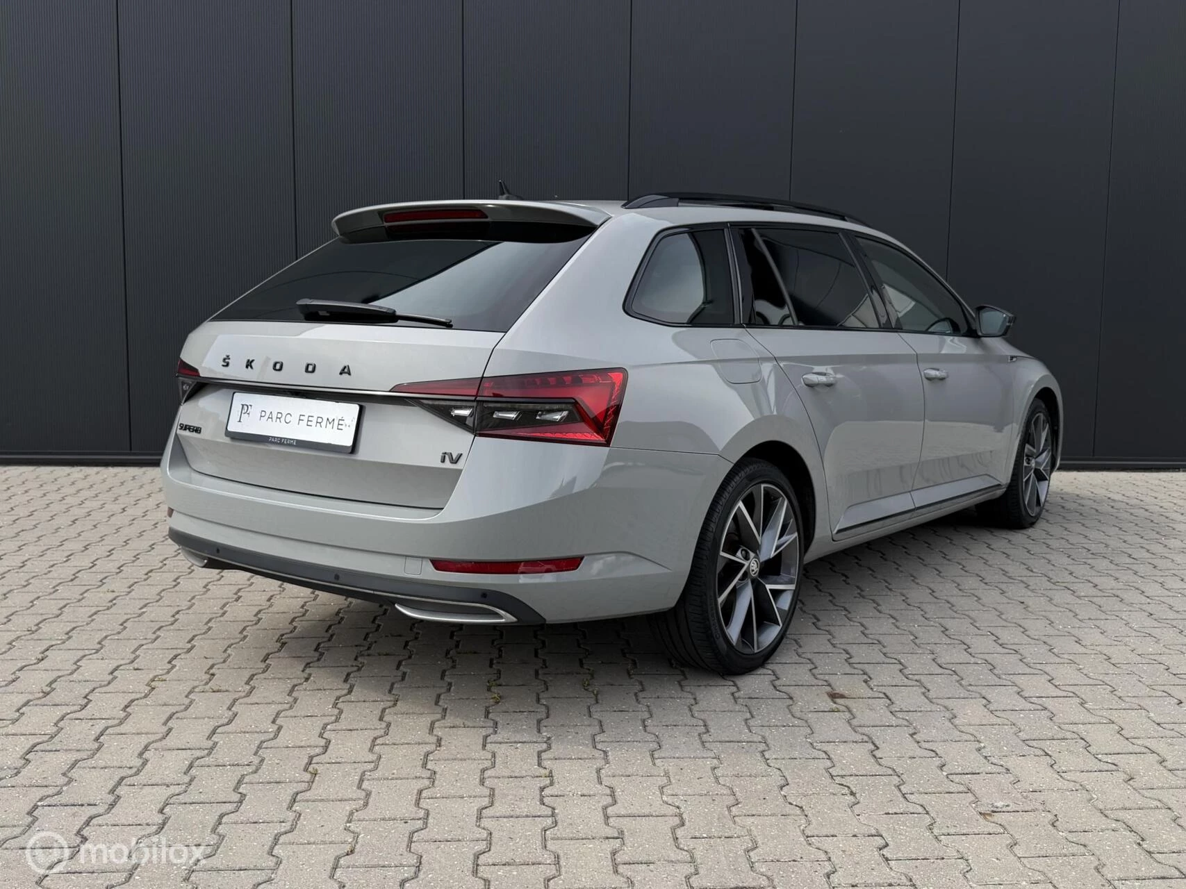 Hoofdafbeelding Škoda Superb
