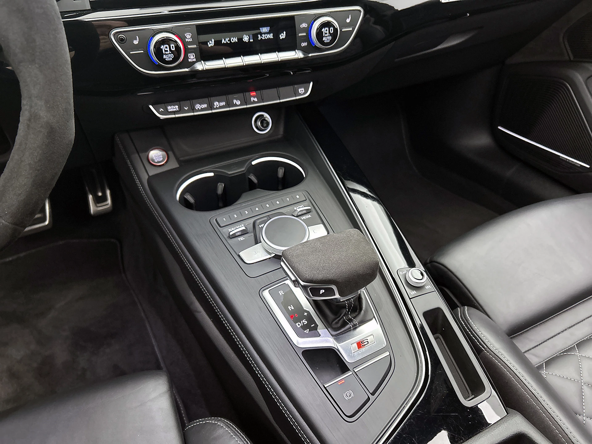 Hoofdafbeelding Audi S5