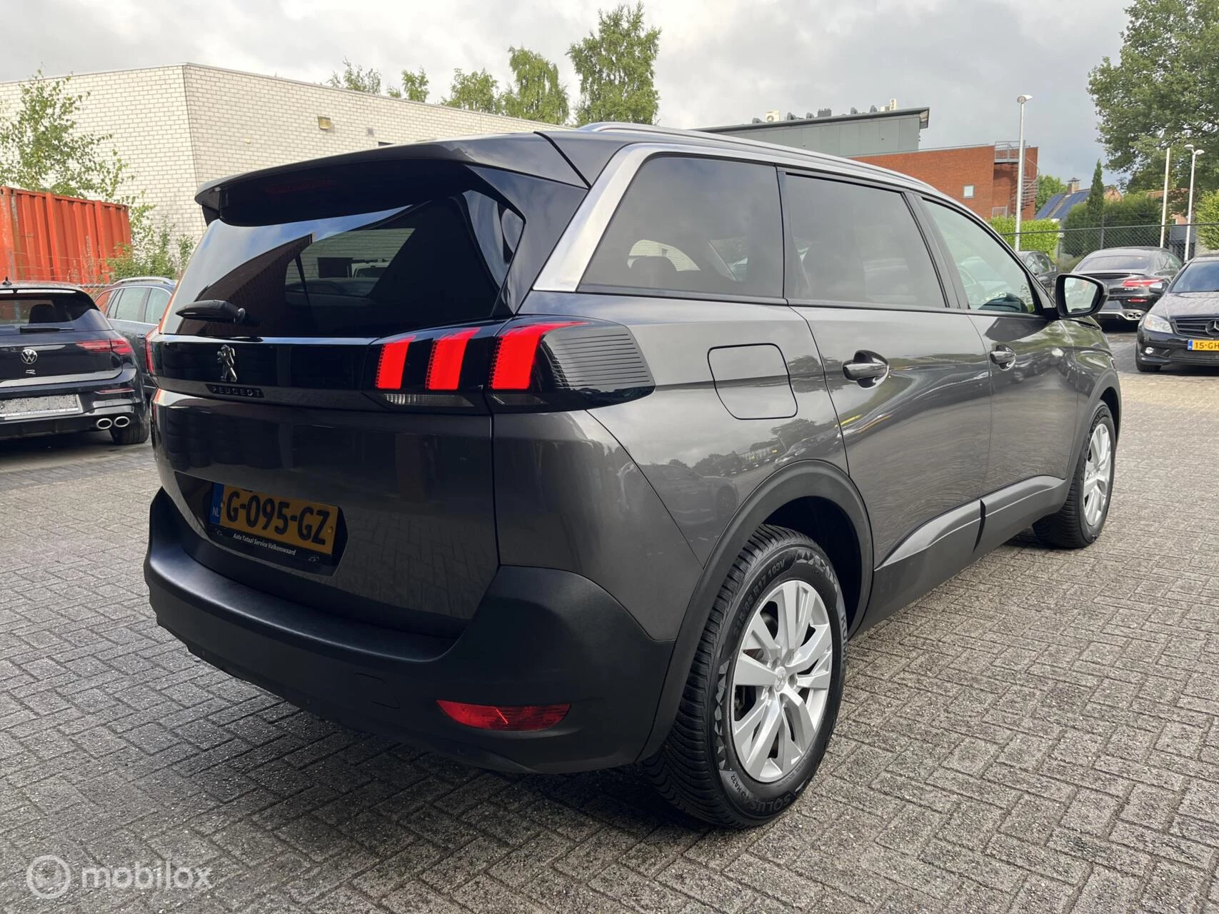Hoofdafbeelding Peugeot 5008