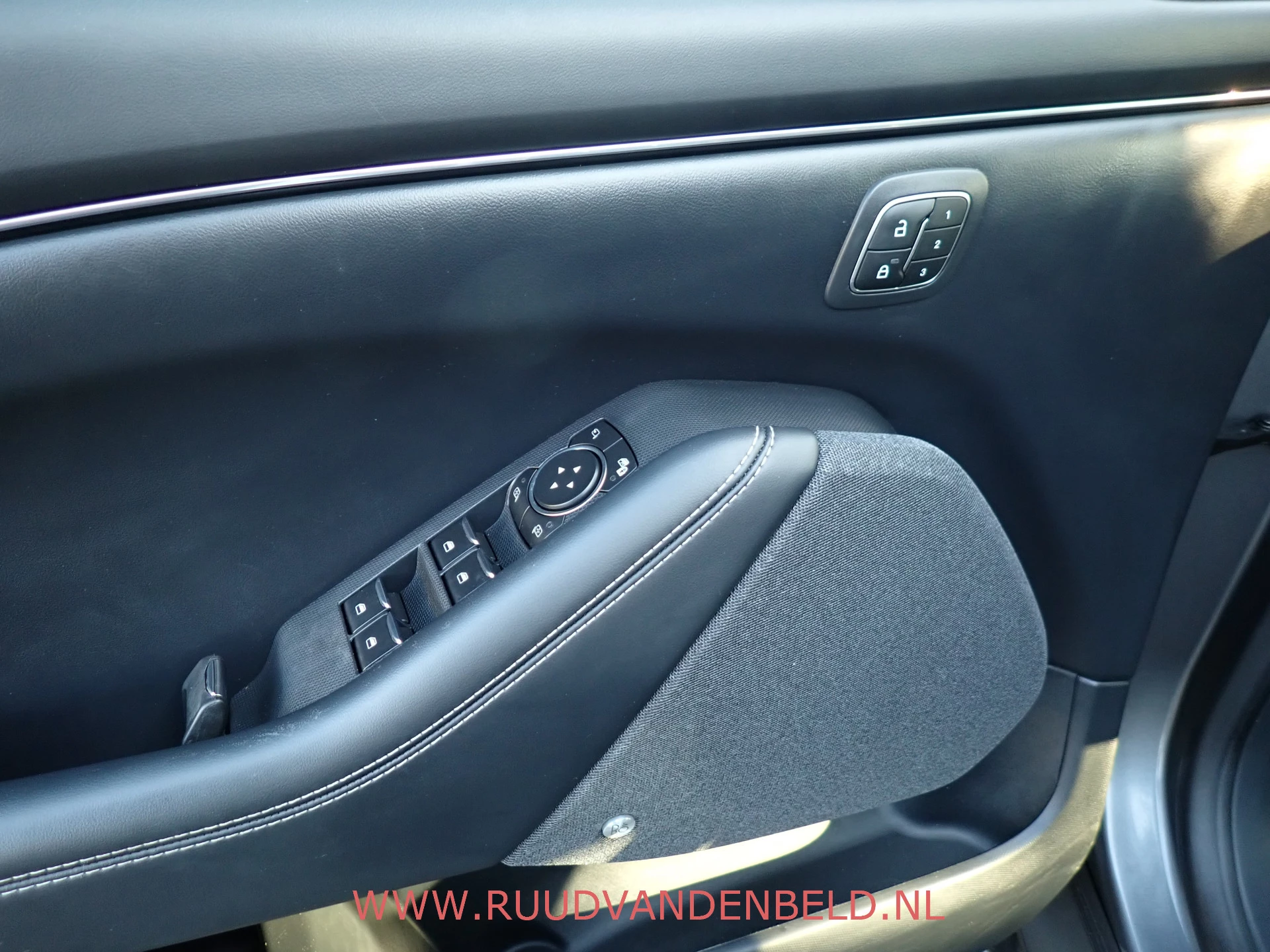 Hoofdafbeelding Ford Mustang Mach-E