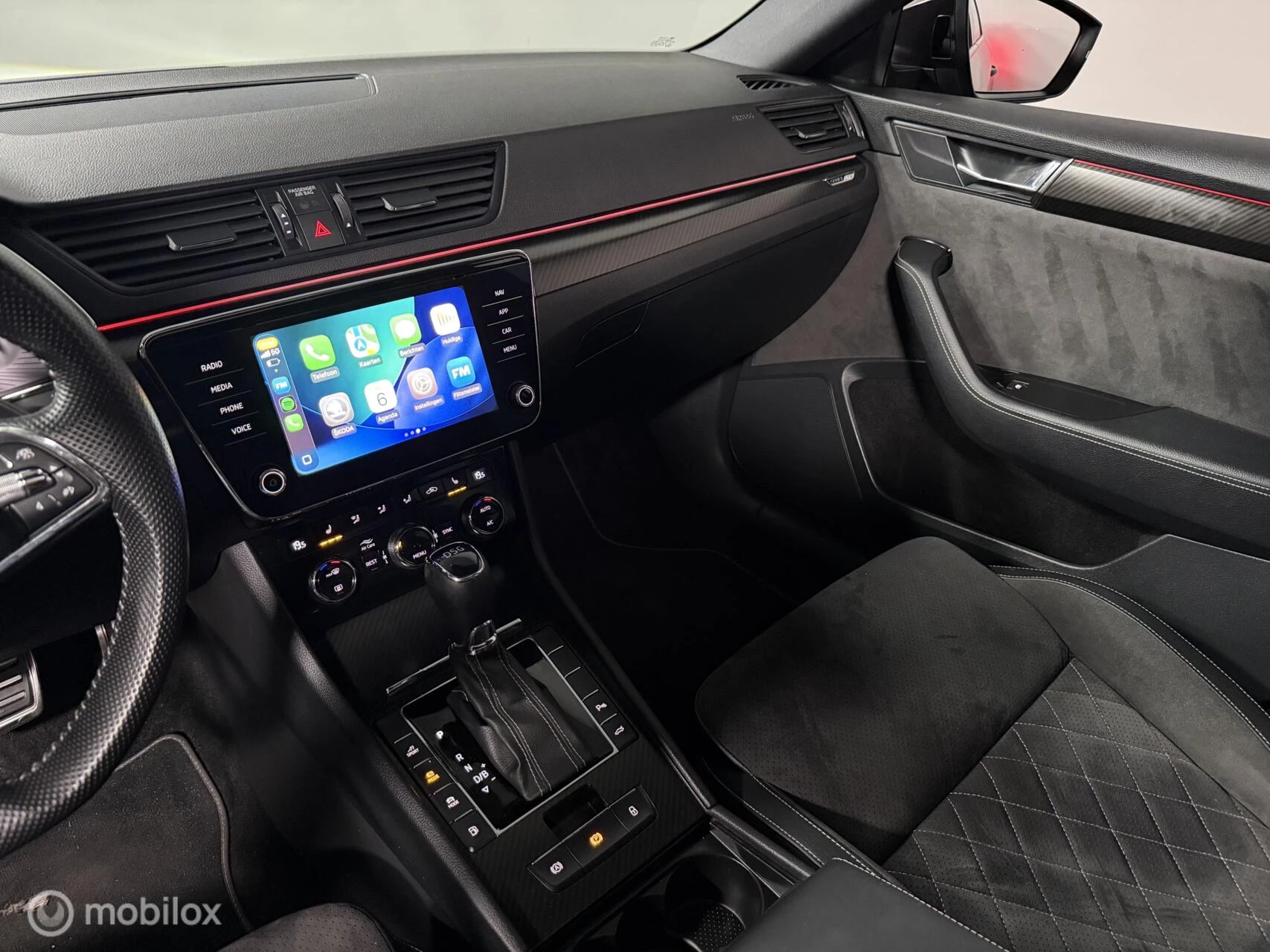 Hoofdafbeelding Škoda Superb