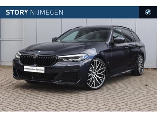 BMW 5 Serie Touring 520i High Executive M Sport Automaat / Trekhaak / Panoramadak / Comfortstoelen / Achteruitrijcamera / Active Cruise Control / Stoelverwarming