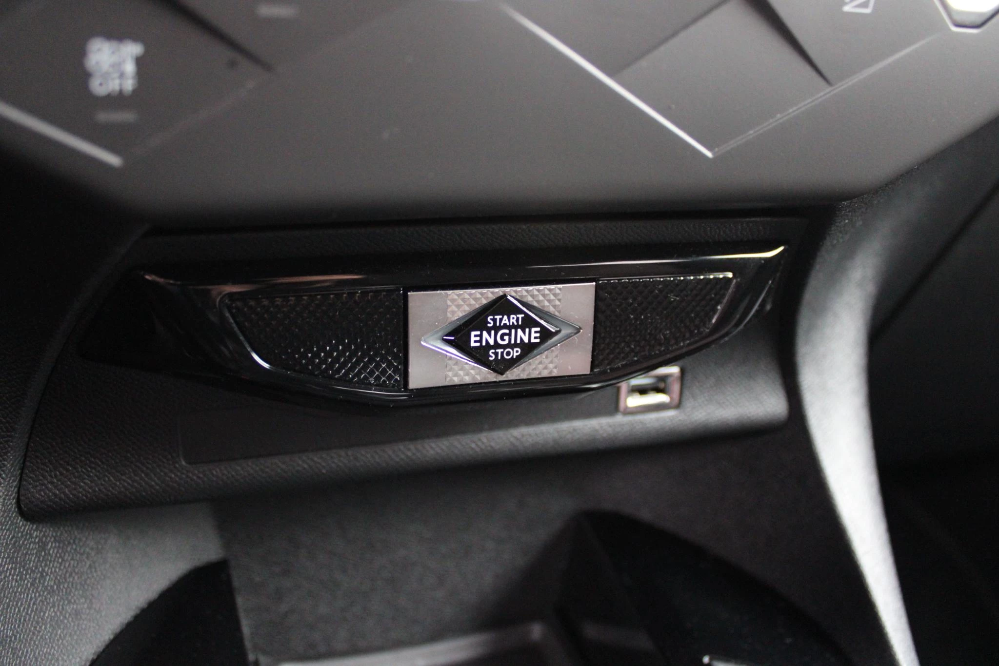 Hoofdafbeelding DS DS 3