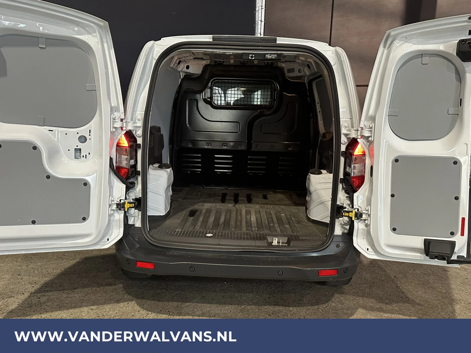 Hoofdafbeelding Ford Transit Courier