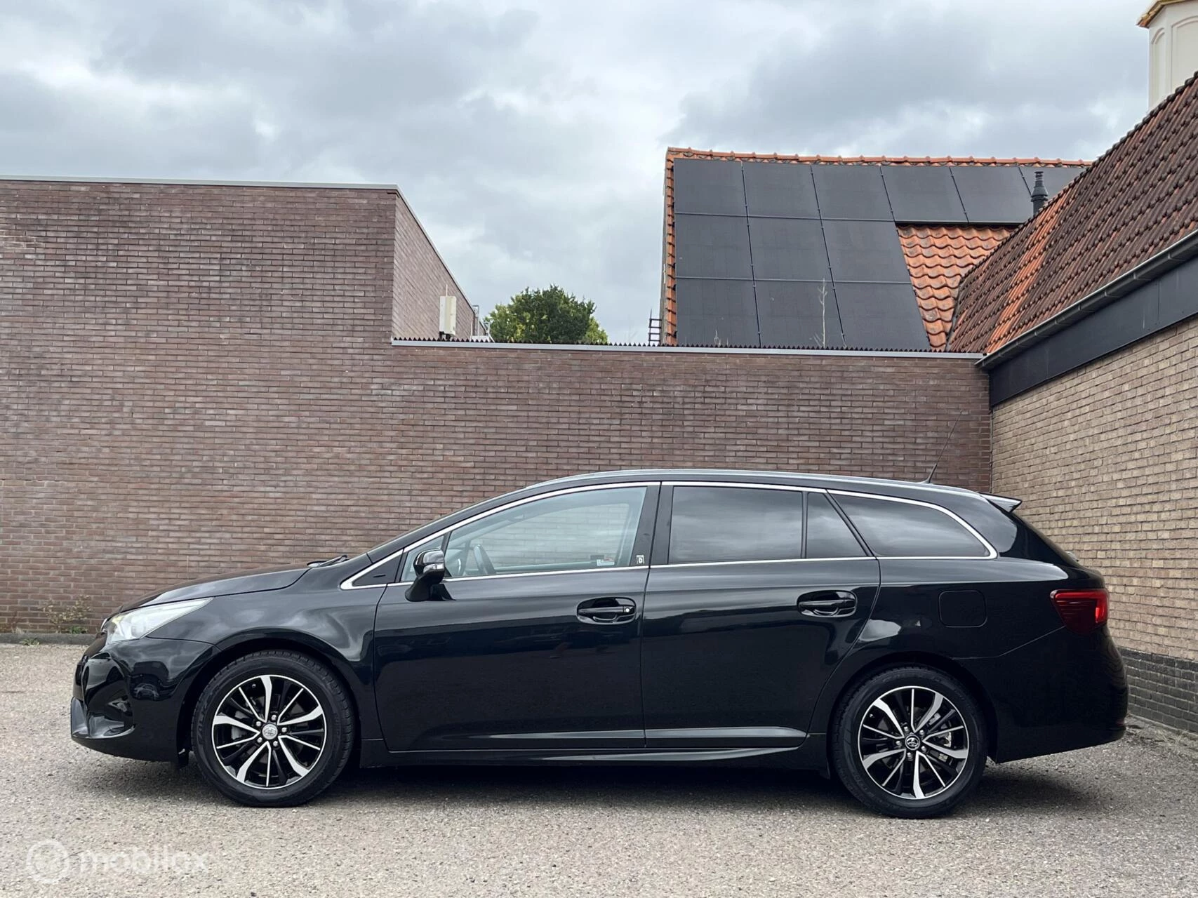 Hoofdafbeelding Toyota Avensis