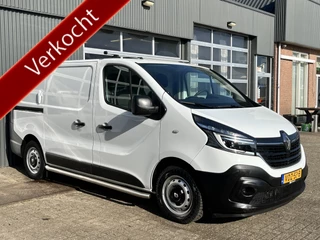 Renault Trafic 1.6 dCi L1H1 2x Schuifdeur Kastinrichting Airco Cruise controle Kastinrichting 3-Persoons Telefoonverbinding Parkeersensoren achter Sitebars 1e eigenaar Euro 6 Dealer onderhouden