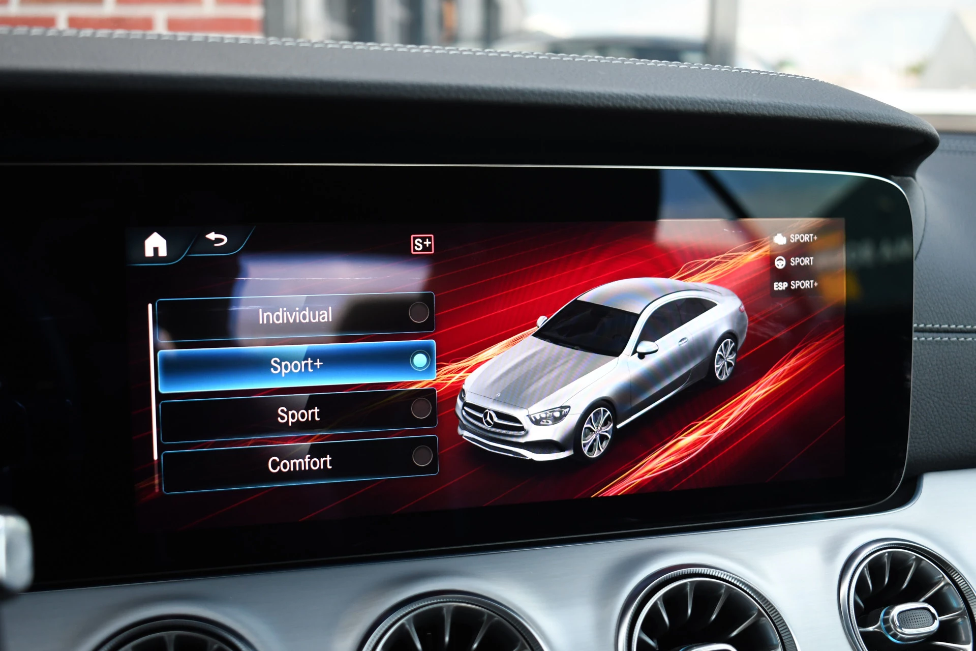 Hoofdafbeelding Mercedes-Benz E-Klasse