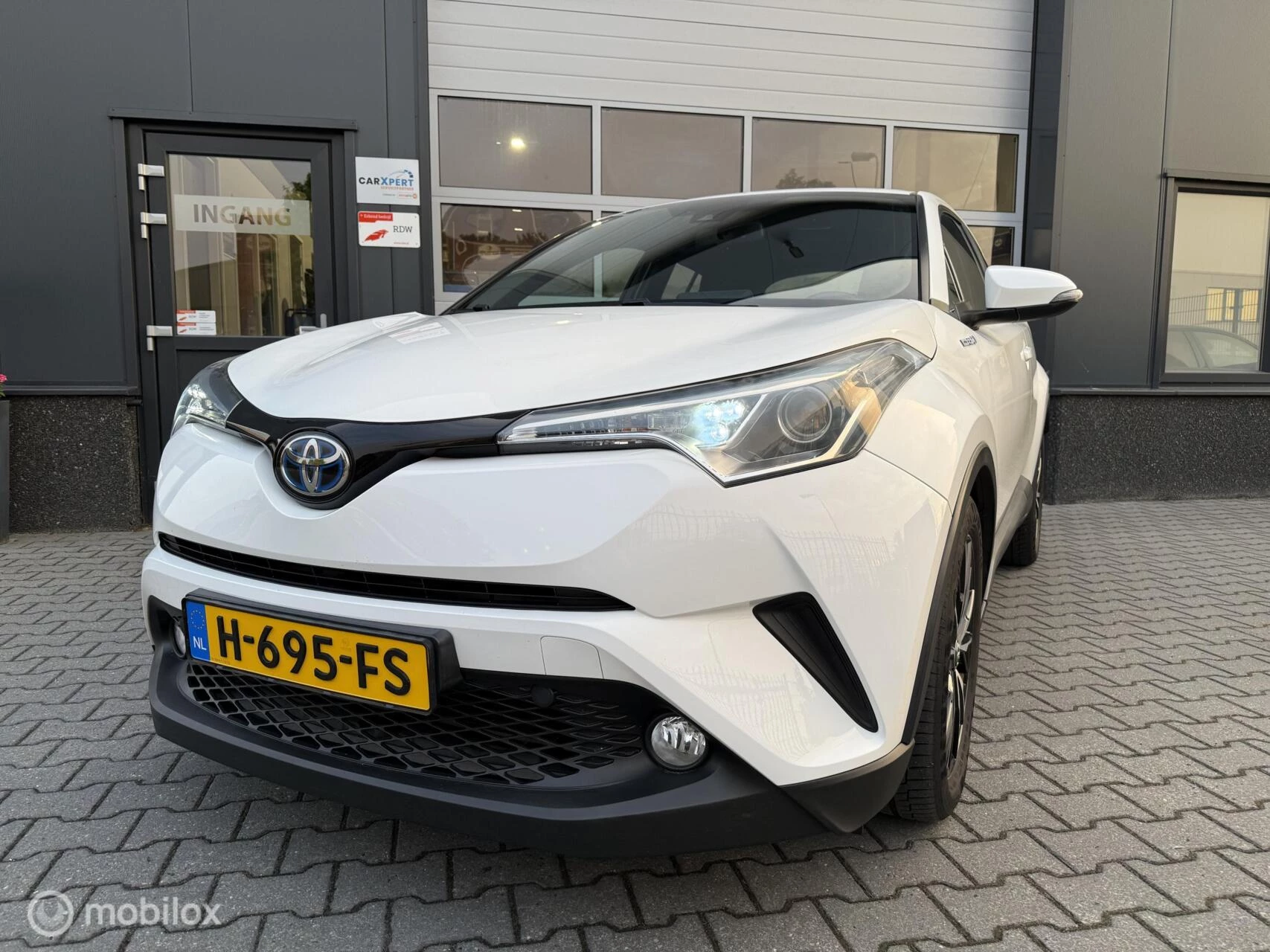 Hoofdafbeelding Toyota C-HR