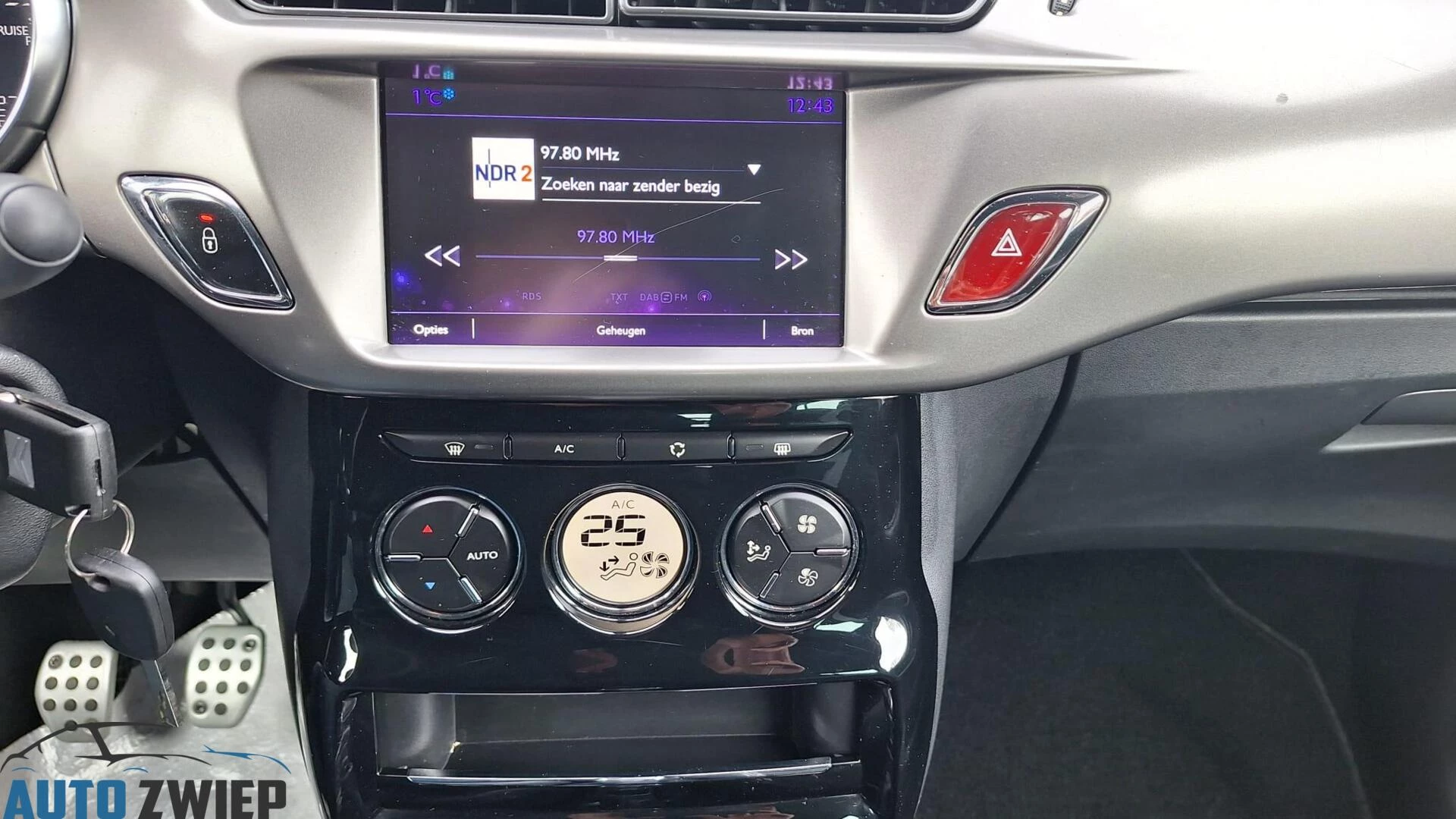 Hoofdafbeelding DS DS 3