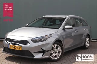 Hoofdafbeelding Kia Ceed Sportswagon Kia Ceed Sportswagon BWJ 2022 1.0 120 PK T-GDi DynamicLine CAMERA / LANE ASSIST / APPLE CARPLAY / ANDROID AUTO / DAB+ / NAVI / CRUISE / LMV / FULL LED / CLIMA / PARKEERSENSOREN