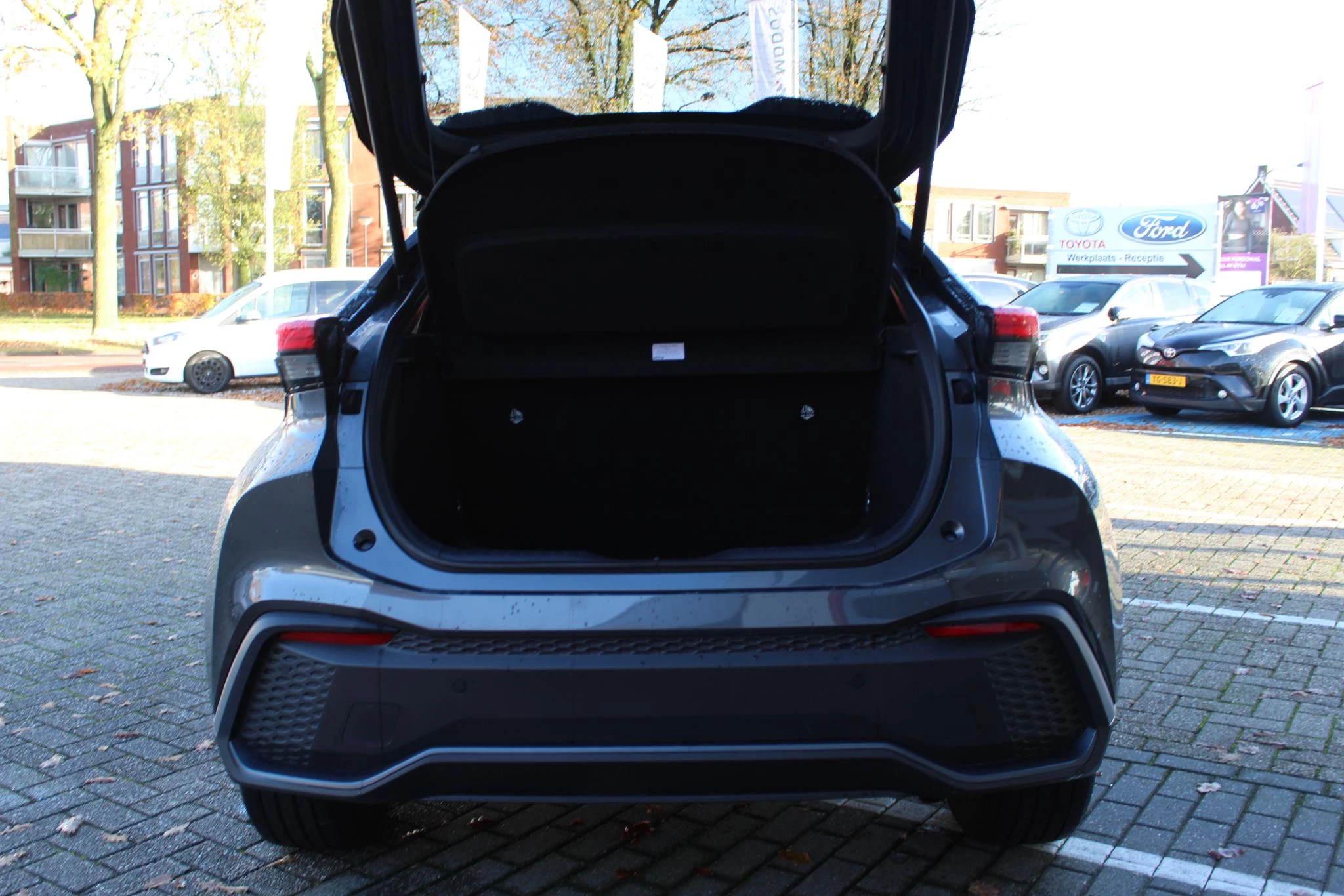 Hoofdafbeelding Toyota C-HR