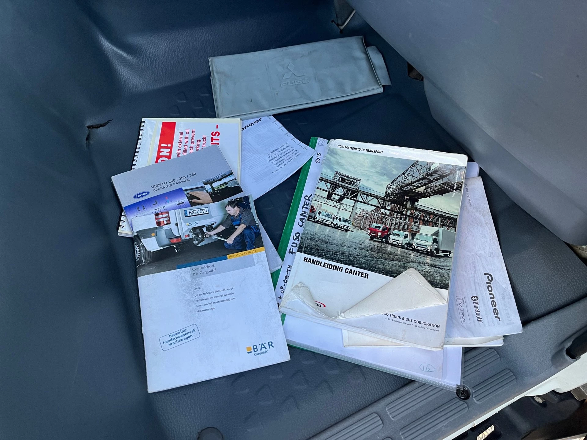 Hoofdafbeelding Mitsubishi Canter