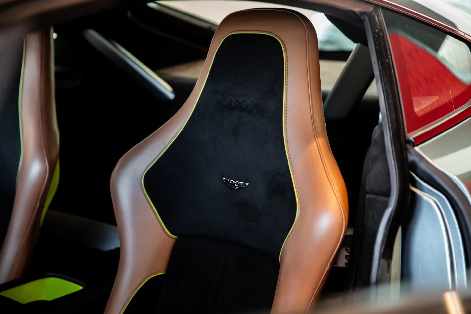 Hoofdafbeelding Aston Martin V8 Vantage