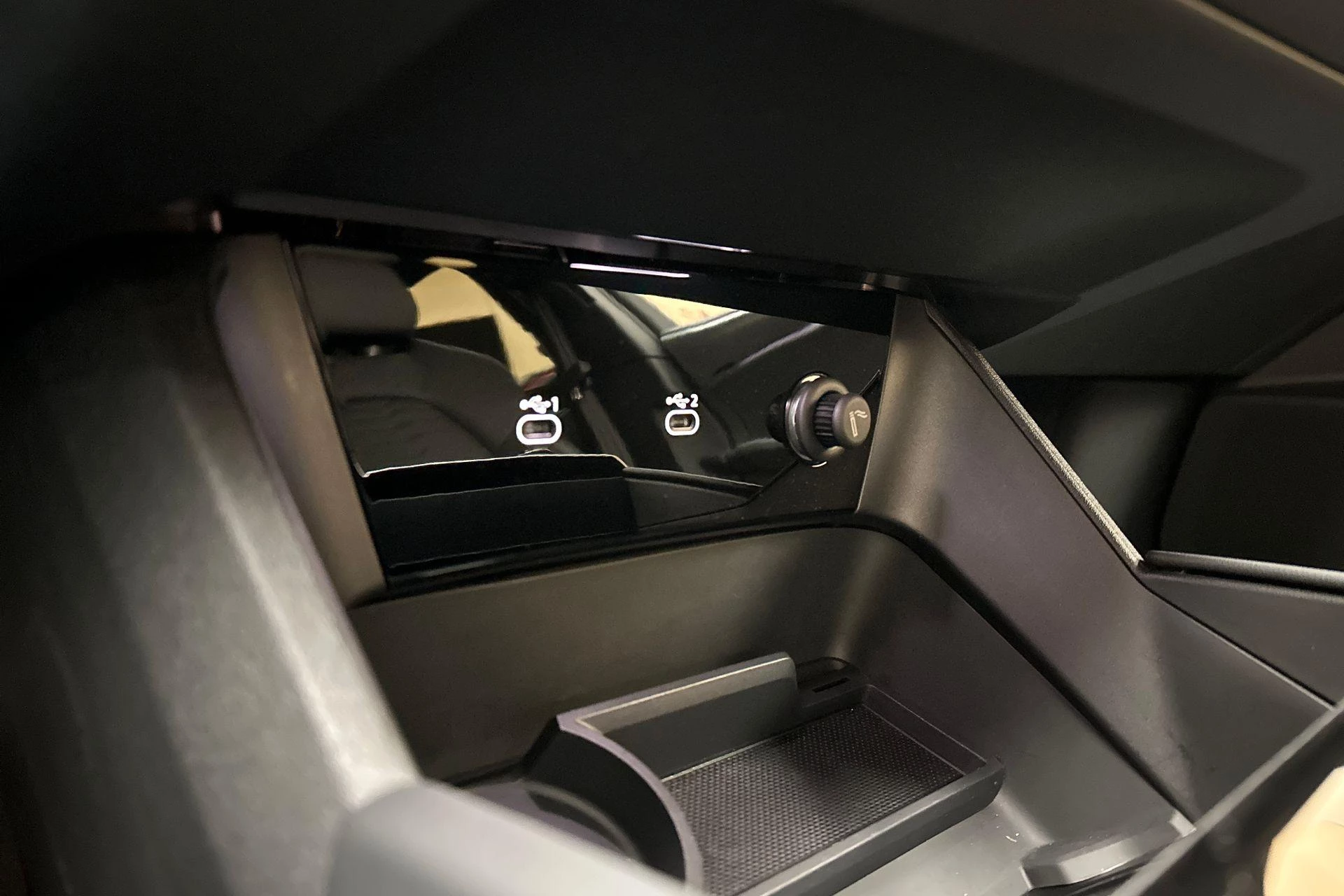 Hoofdafbeelding Audi A6 Avant e-tron