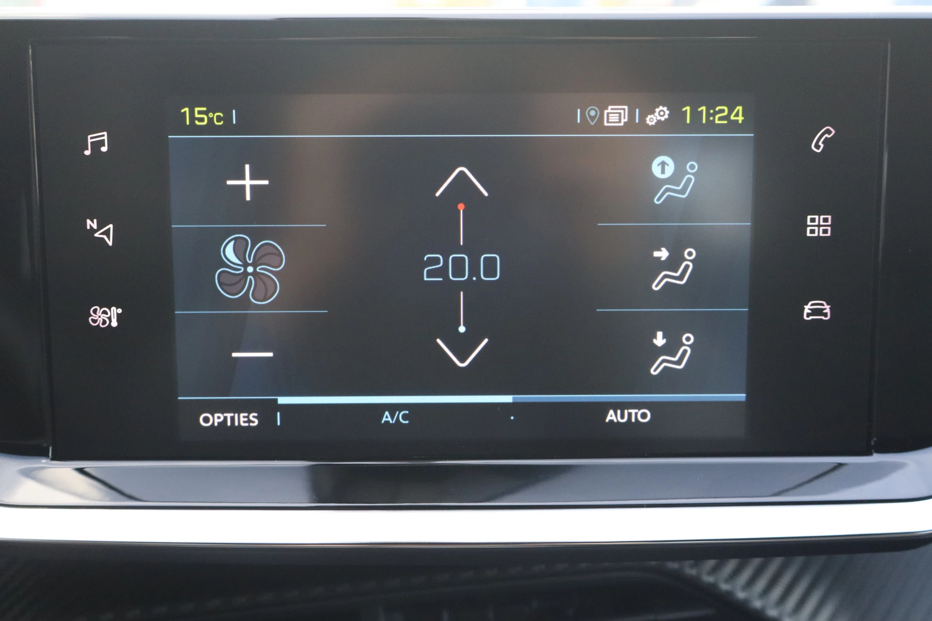 Hoofdafbeelding Peugeot e-2008