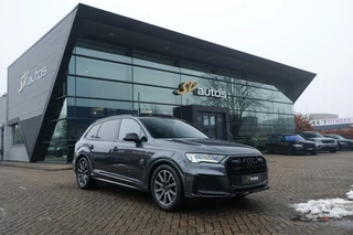 Hoofdafbeelding Audi Q7 Audi Q7 60 TFSIe 455pk Competition Hybrid Panoramadak *BTW* Head-up Trekhaak elektrisch Leder Adaptive cruise DAB Carplay
