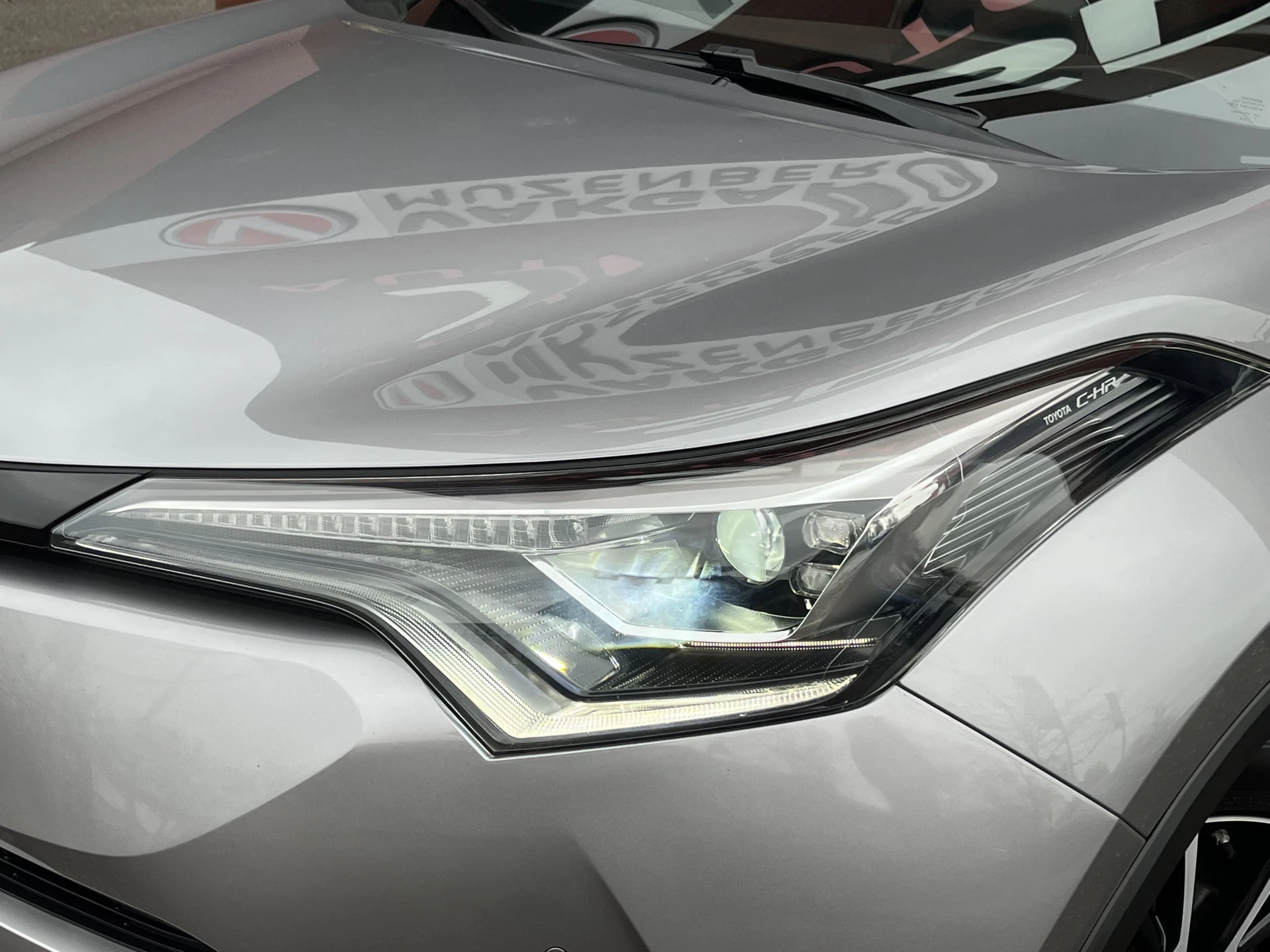 Hoofdafbeelding Toyota C-HR
