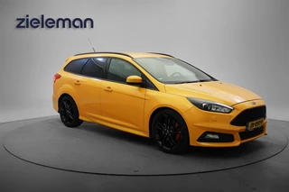 Ford Focus Wagon 2.0 TDCI ST Automaat 185 PK - Camera, Sportstoelen, Stoelverw.