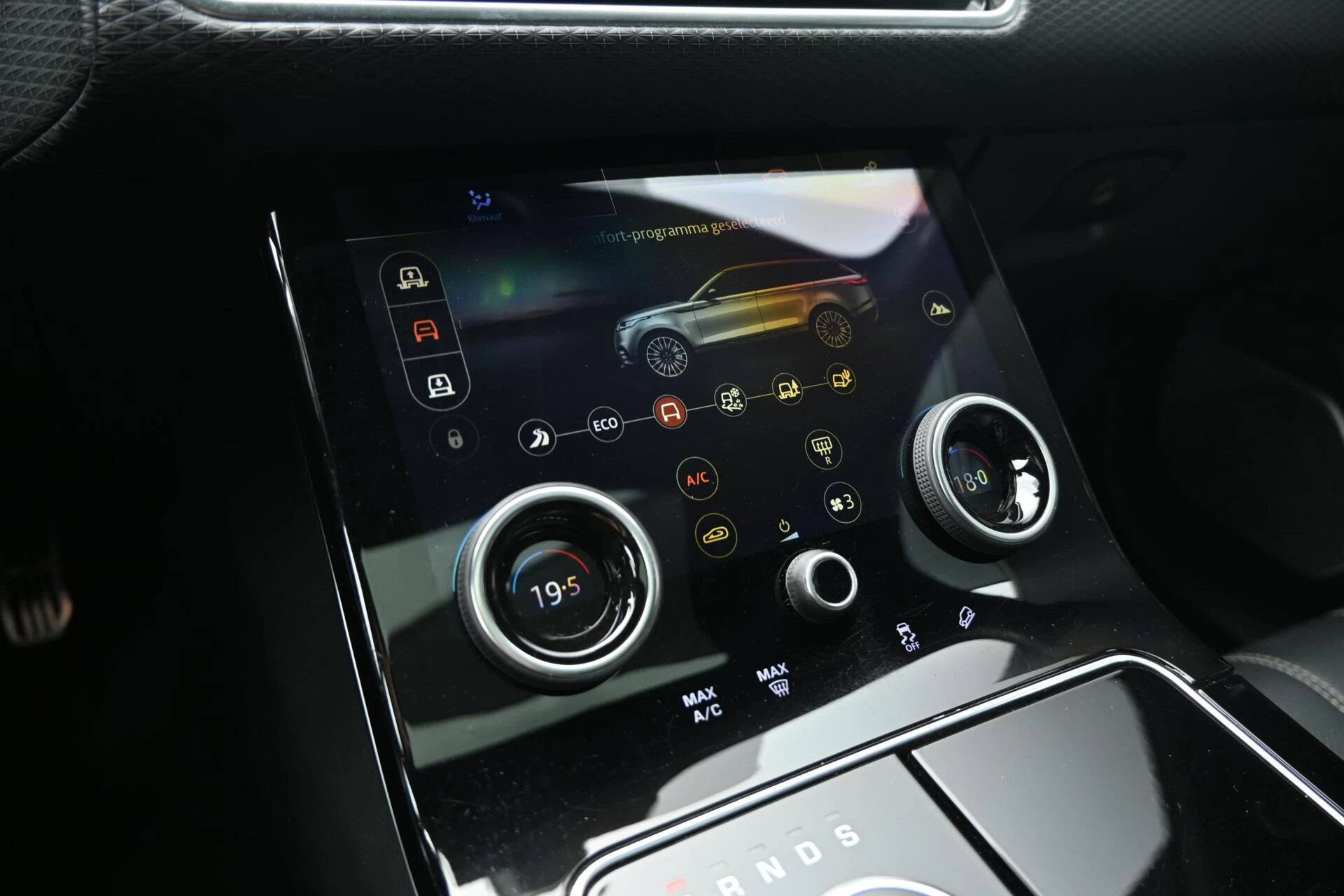 Hoofdafbeelding Land Rover Range Rover Velar