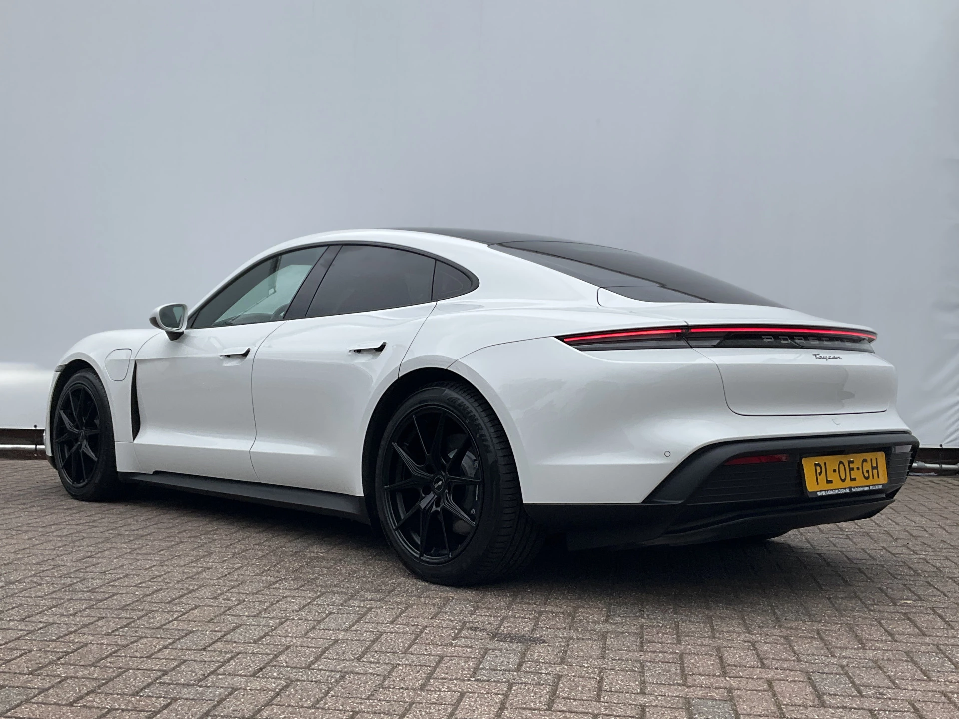 Hoofdafbeelding Porsche Taycan