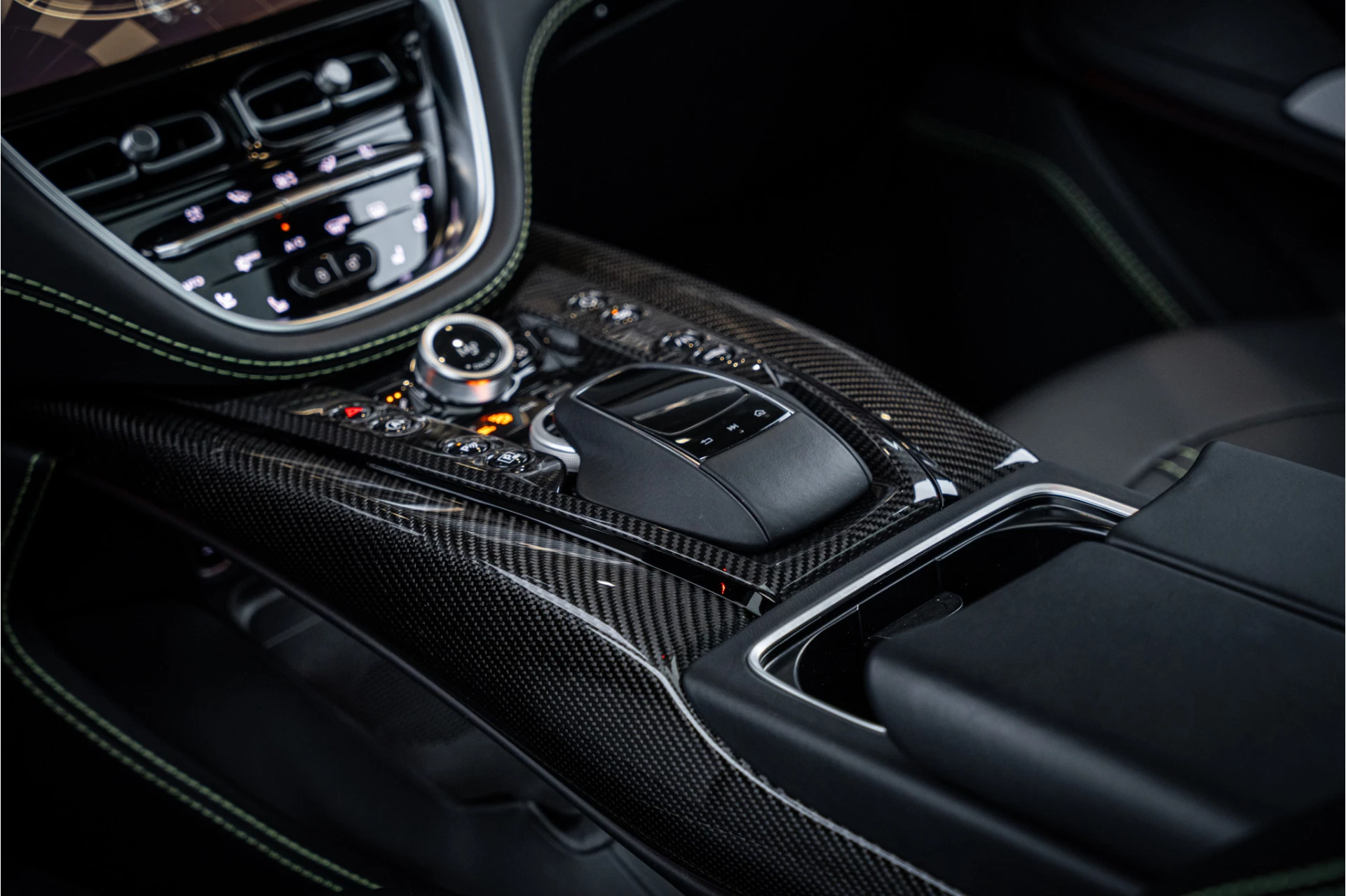 Hoofdafbeelding Aston Martin DBX