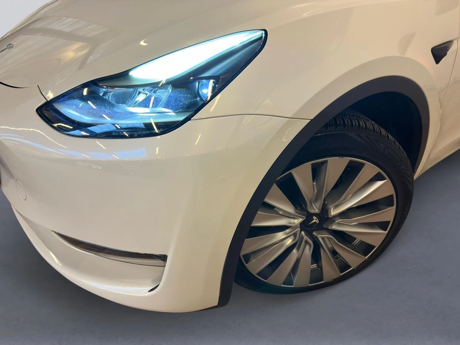 Hoofdafbeelding Tesla Model Y